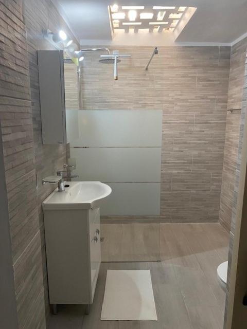 Lykourgos Homes *